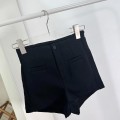 High waist slim fit hip-covering shorts