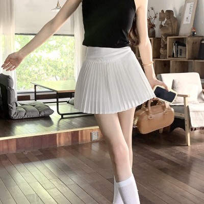 White high waist pleated skirt