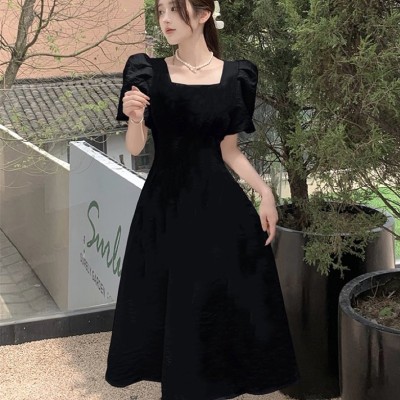 Black square neck loose puff sleeve dress