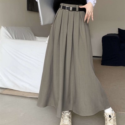 Brown pleated skirt 