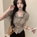 V-neck slim fit knit top