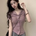 V-neck slim fit knit top