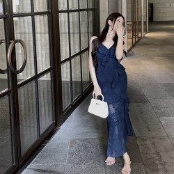 Ruffled V-neck long skirt