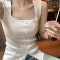 Knitted waist slit vest