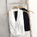 Backless sleeveless vest