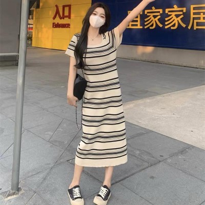 Striped square neck knitted long skirt