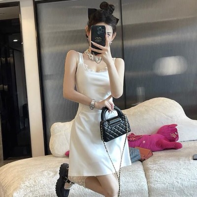 White lace slim waist dress