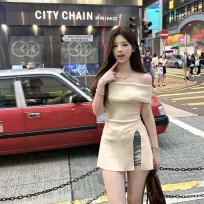 一字肩开衩针织上衣