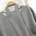 挂脖露肩宽松卫衣