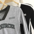 V-neck contrasting letter long-sleeved top