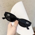 Fashionable anti-UV sunglasses