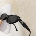 Fashionable anti-UV sunglasses