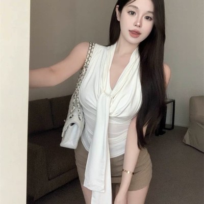 飘带荡领收腰上衣