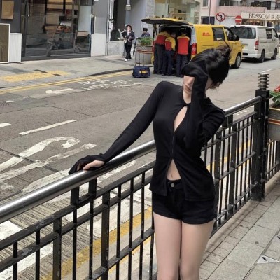 性感镂空修身长袖上衣