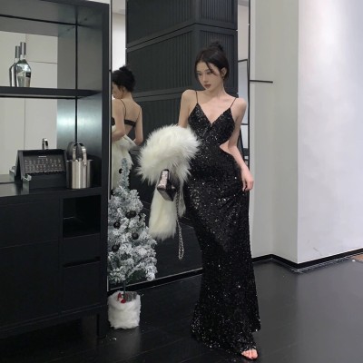 高品质露背亮片吊带礼服