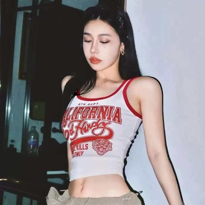 美式撞色字母背心