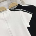 运动风拉链高领短版上衣
