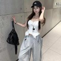 蕾丝边字母刺绣吊带上衣