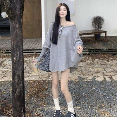 斜肩蝙蝠袖宽松上衣