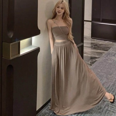 抹胸褶皱上衣+高腰垂感半身裙套装