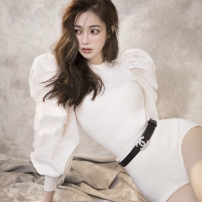 时尚针织拼接泡泡袖上衣