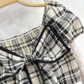 格子蝴蝶结泡泡袖上衣