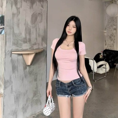 U-neck Slim Fit Casual Top