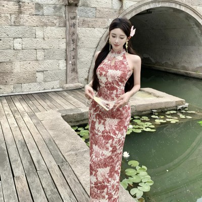 钉珠蕾丝挂脖改良版旗袍