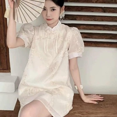 新中式立领盘口泡泡袖旗袍