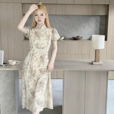 新中式碎花泡泡袖旗袍