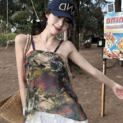 不规则晕染吊带上衣