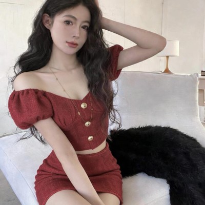 小香风泡泡袖上衣+高腰短裙套装