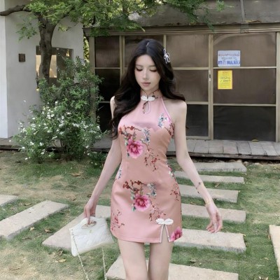 复古开衩挂脖改良版旗袍