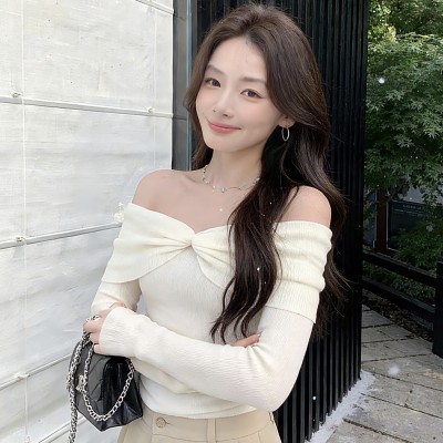 一字肩褶皱修身上衣