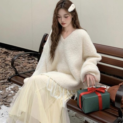 软糯V领流苏毛衣+仙气网纱半身裙套装