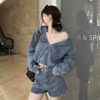 休闲连帽塑腰上衣+高腰阔腿牛仔套装