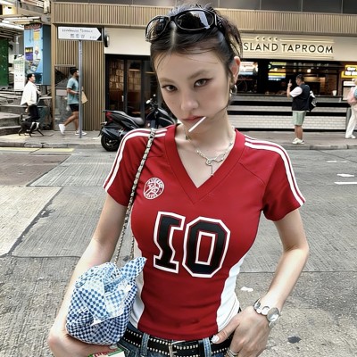 撞色V领数字球衣