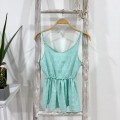 薄荷绿收腰吊带上衣