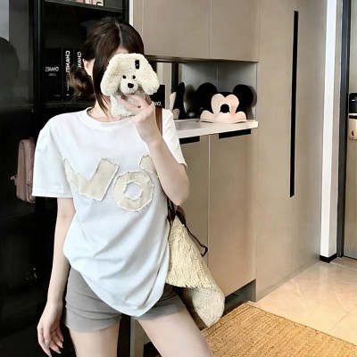 WOW字母贴布设计上衣