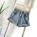 高腰卷边牛仔短裤