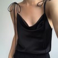 高级感缎面荡领吊带上衣
