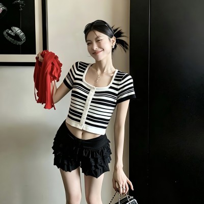 条纹针织短版上衣