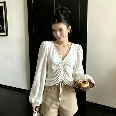 深V抽绳欲纯小白衫