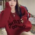 酒红字母慵懒毛衣