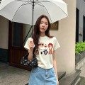 奶黄色卡通短款上衣