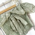 抹茶绿碎花一字肩短款上衣