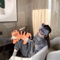 灰色维尼熊毛绒上衣+毛绒束脚长裤套装