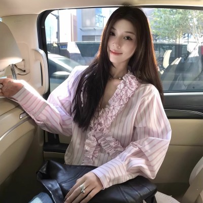 粉条纹木耳边衬衫